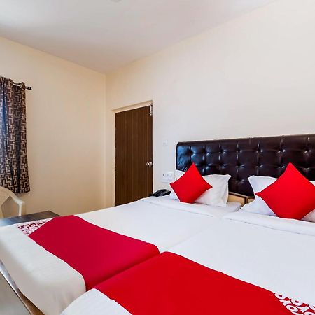 Super Oyo G P Residency Hotel Kakinada Exterior photo