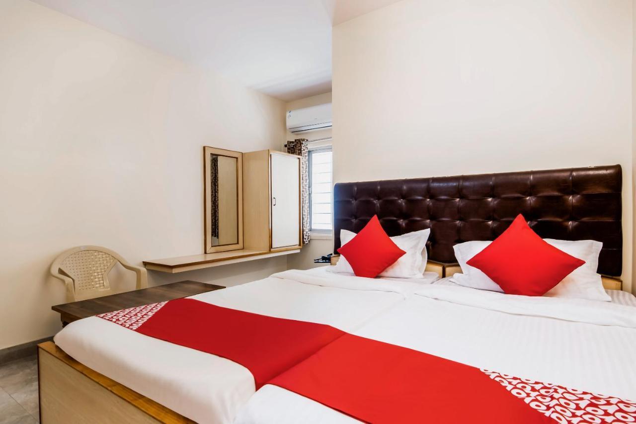 Super Oyo G P Residency Hotel Kakinada Exterior photo